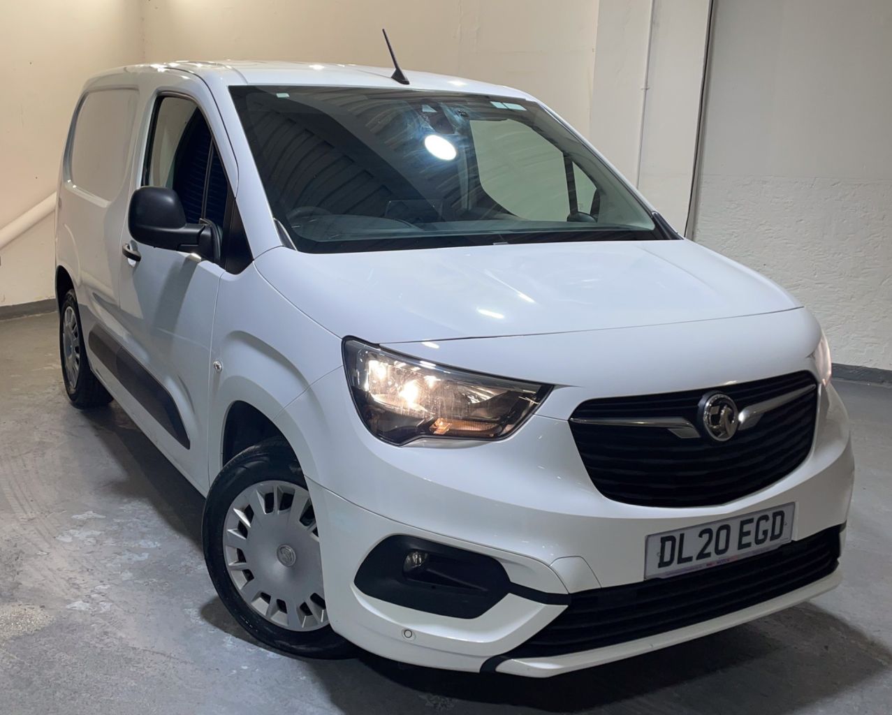 Main listing image - Vauxhall Combo Cargo