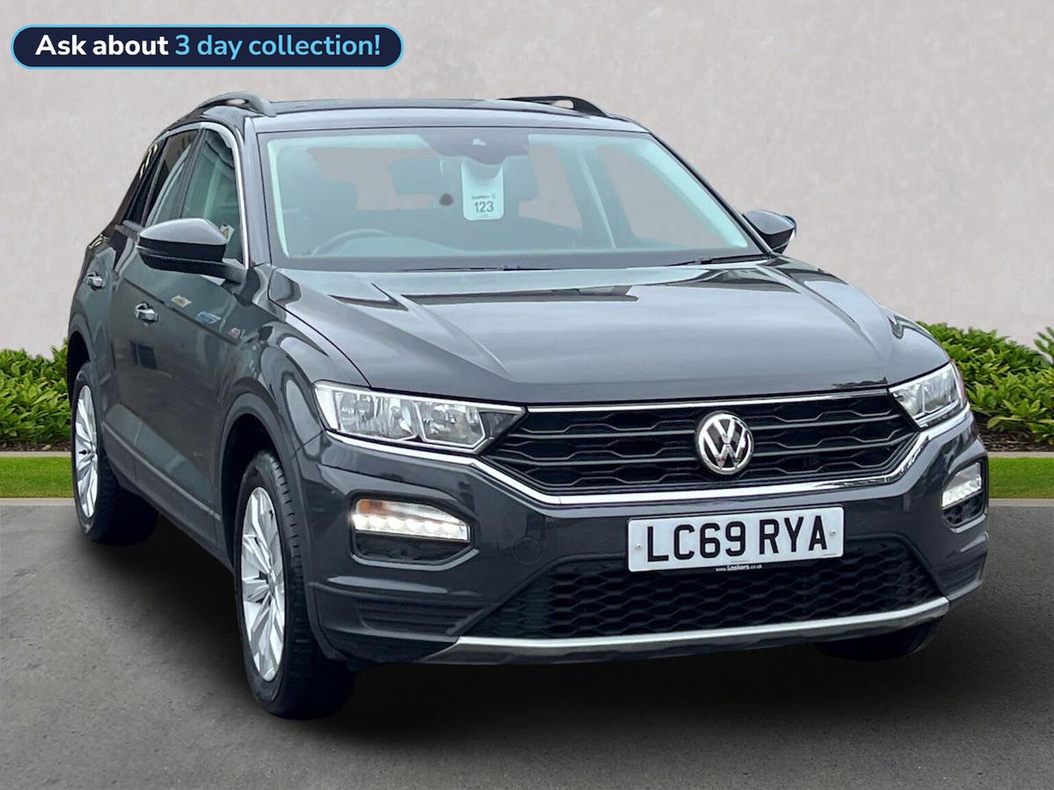 Main listing image - Volkswagen T-Roc