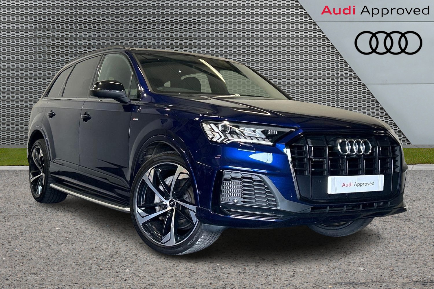 Main listing image - Audi Q7