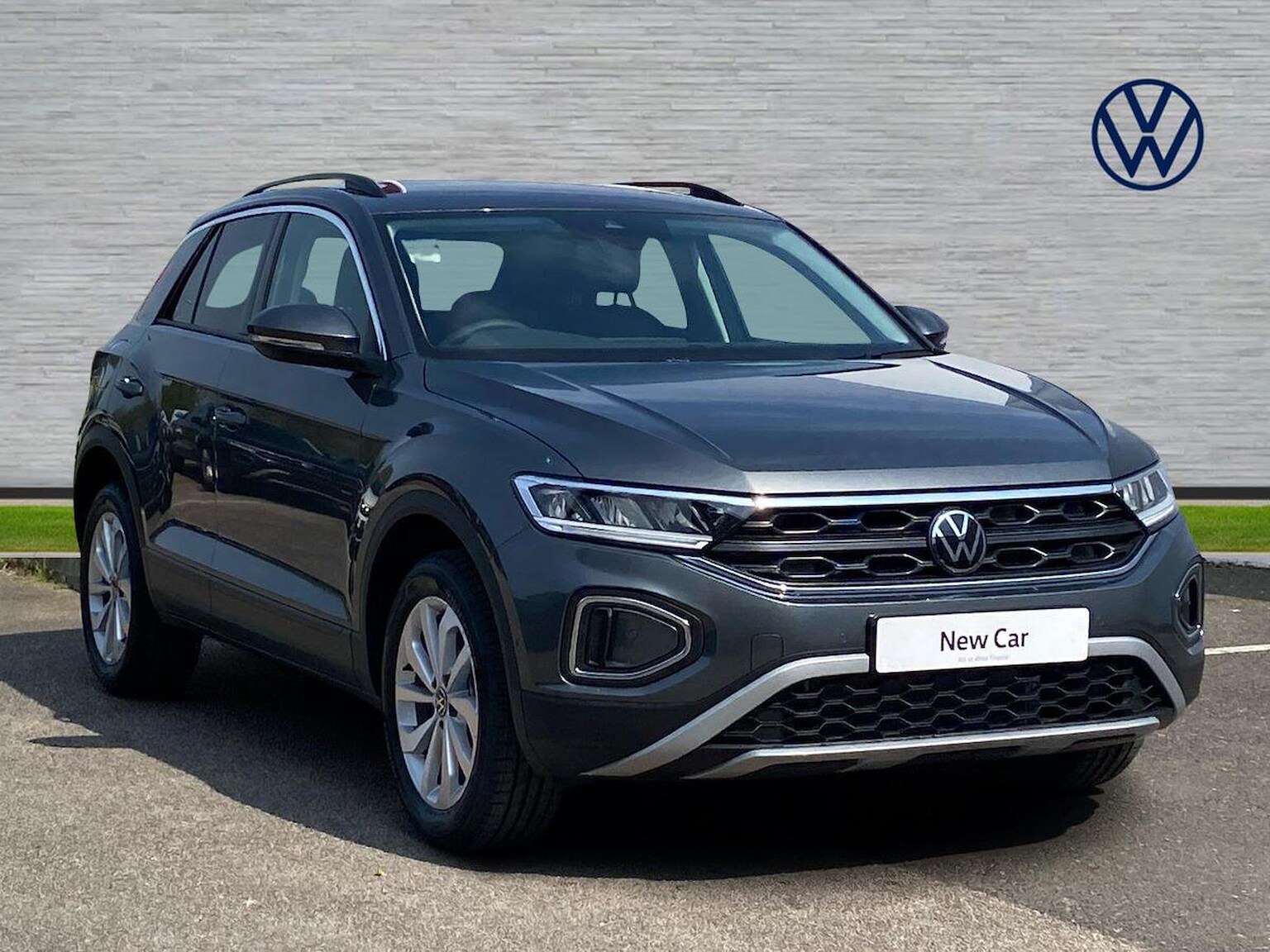 Main listing image - Volkswagen T-Roc