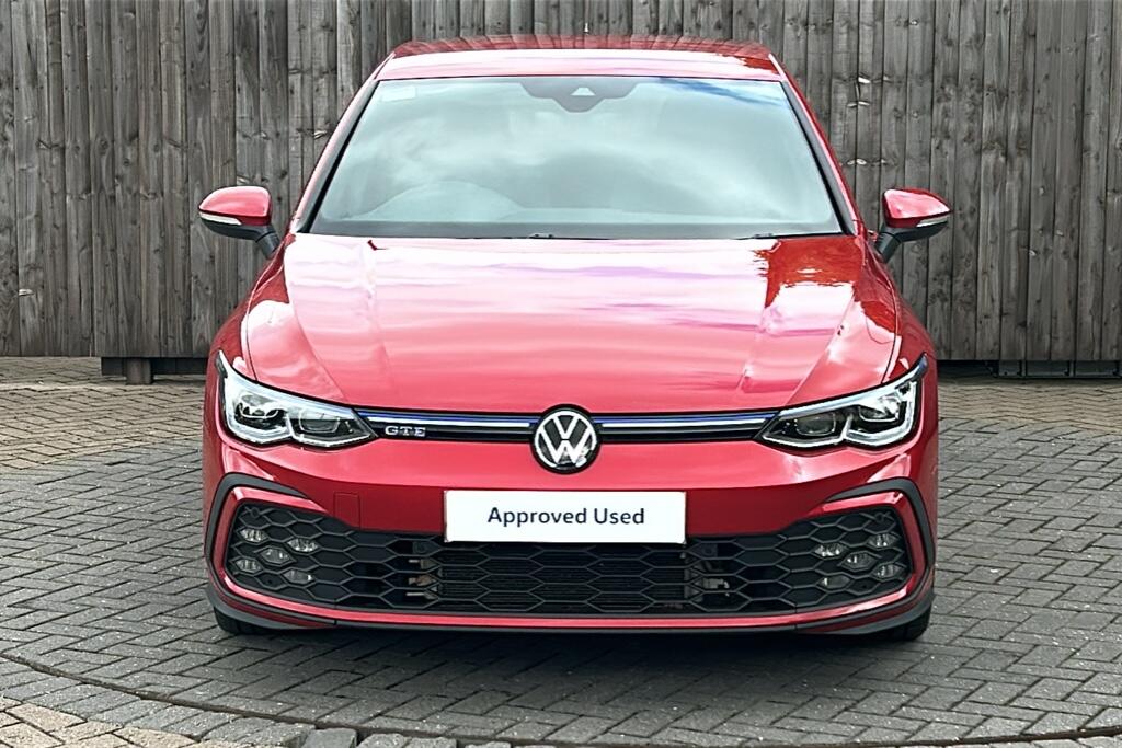 Main listing image - Volkswagen Golf GTE