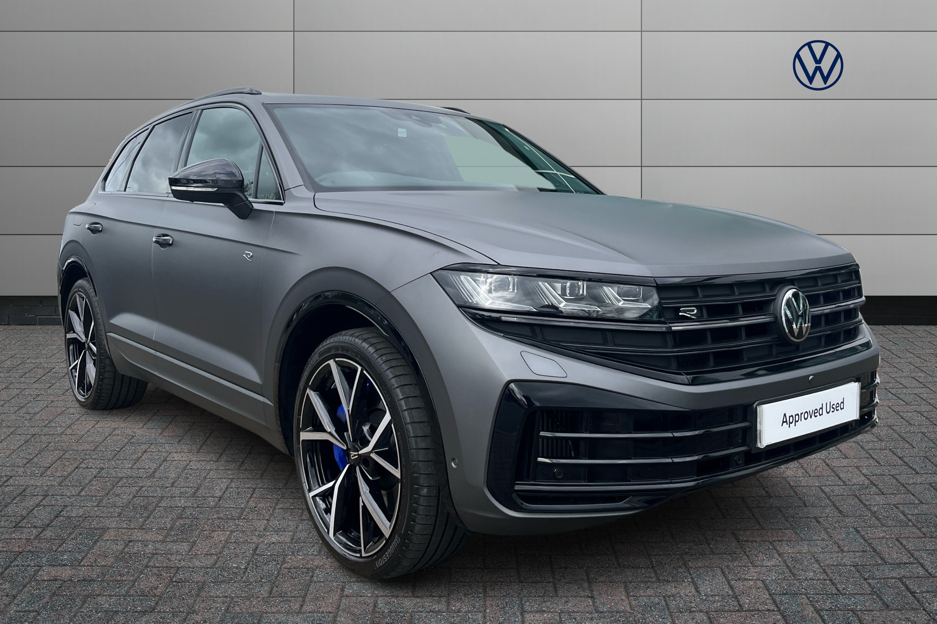 Main listing image - Volkswagen Touareg