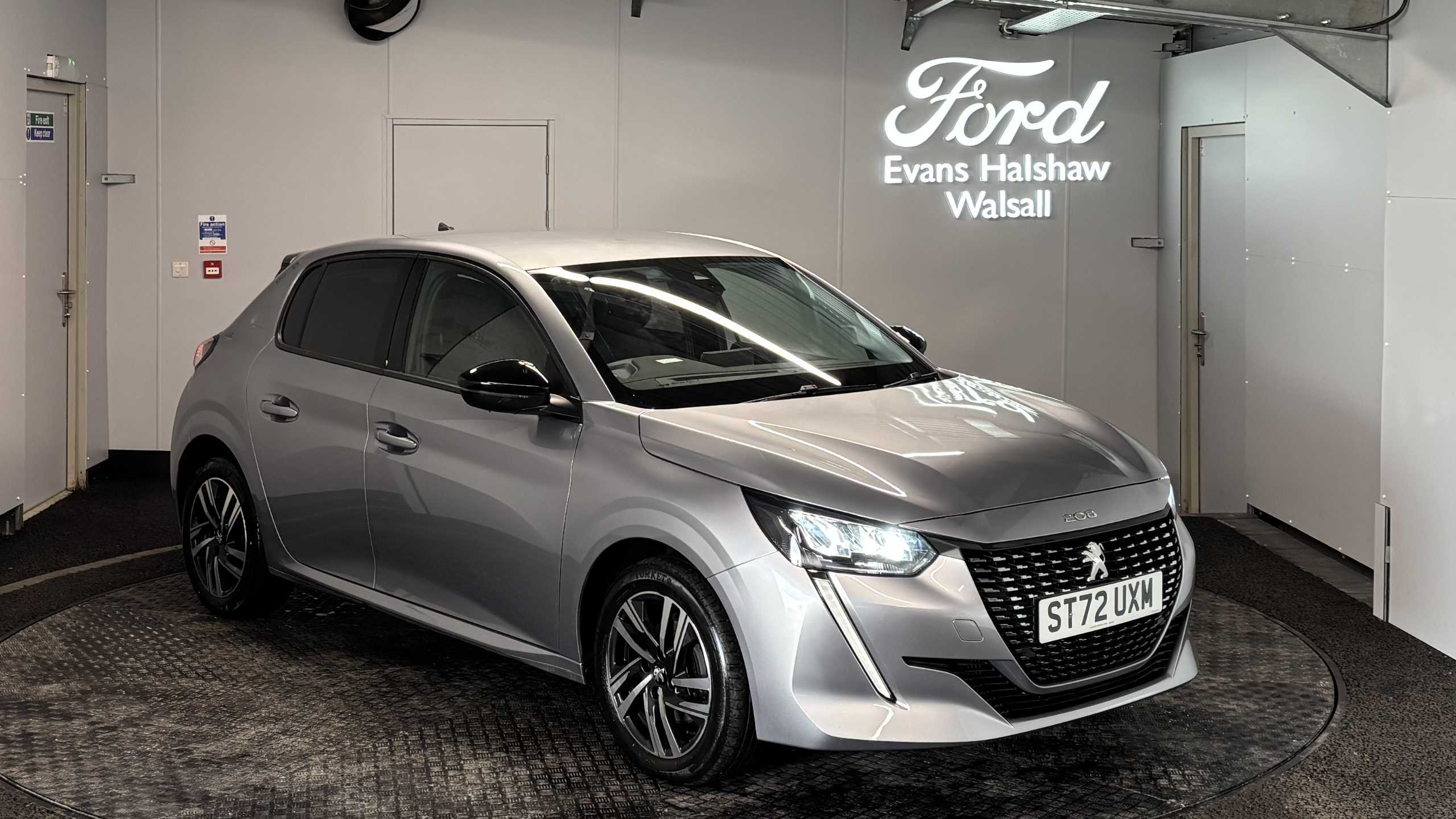 Main listing image - Peugeot 208