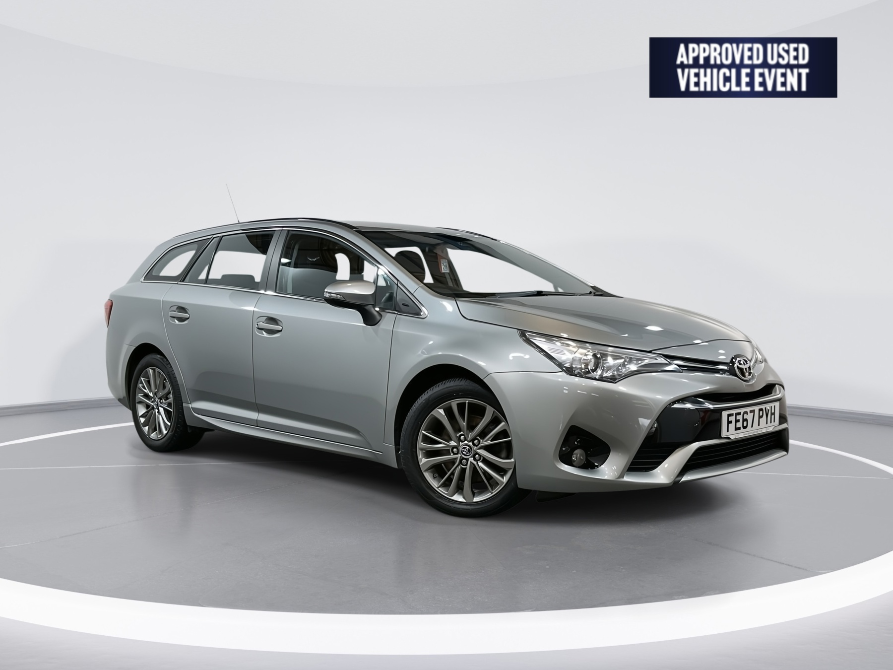 Main listing image - Toyota Avensis