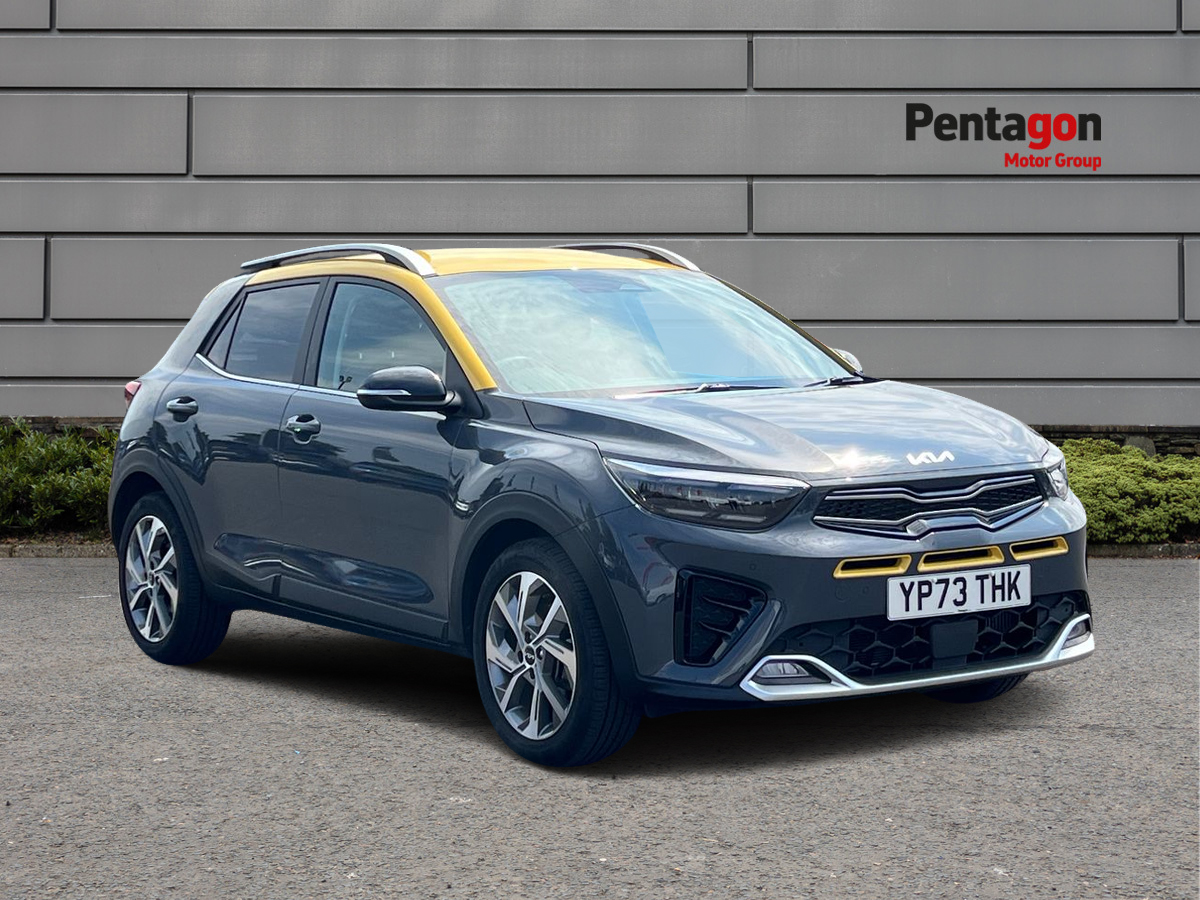 Main listing image - Kia Stonic