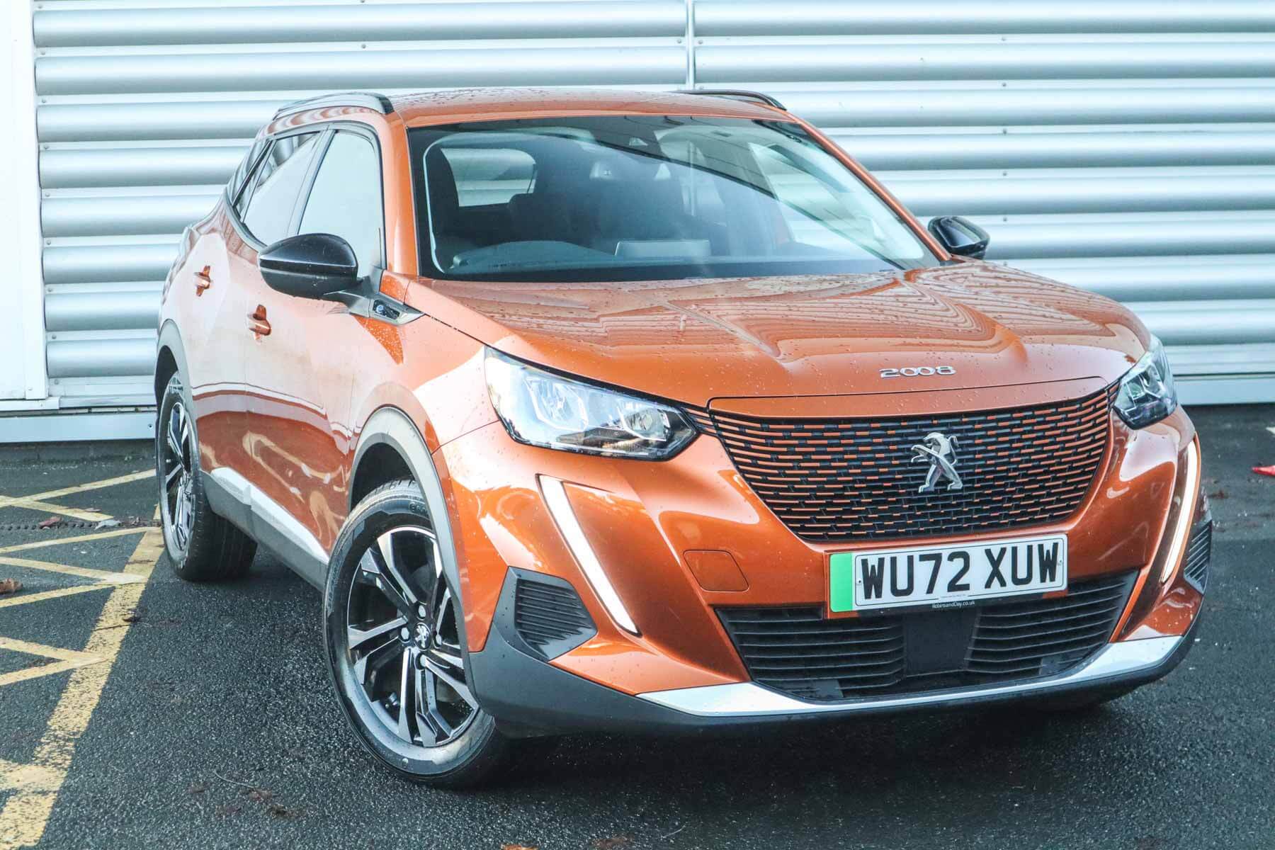 Main listing image - Peugeot e-2008