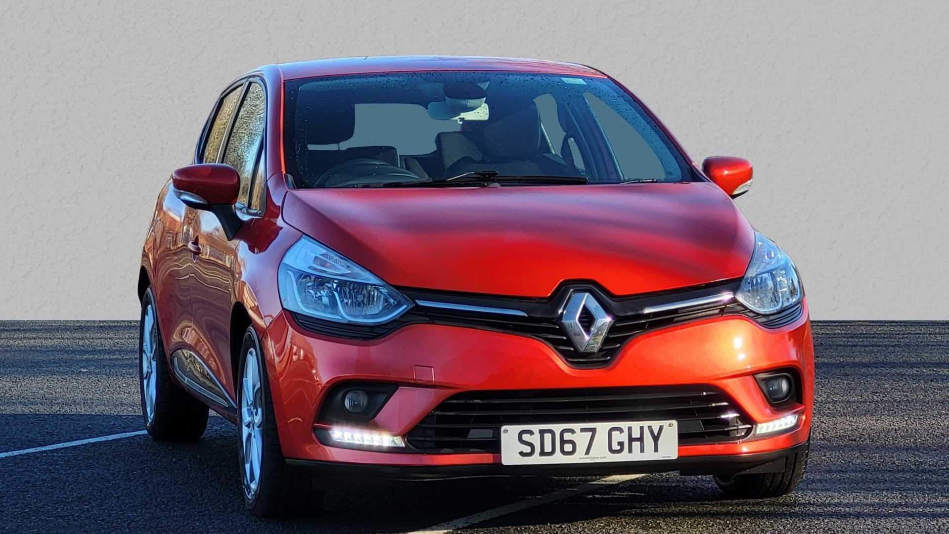 Main listing image - Renault Clio