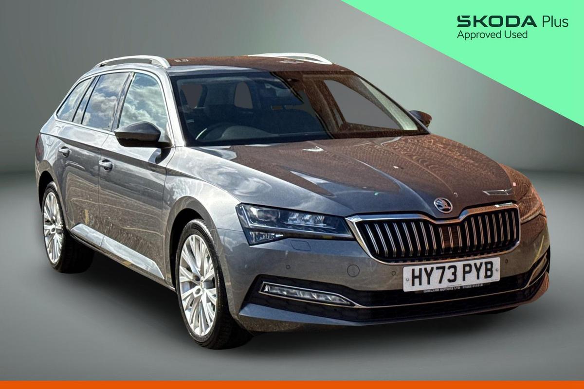 Main listing image - Skoda Superb Estate