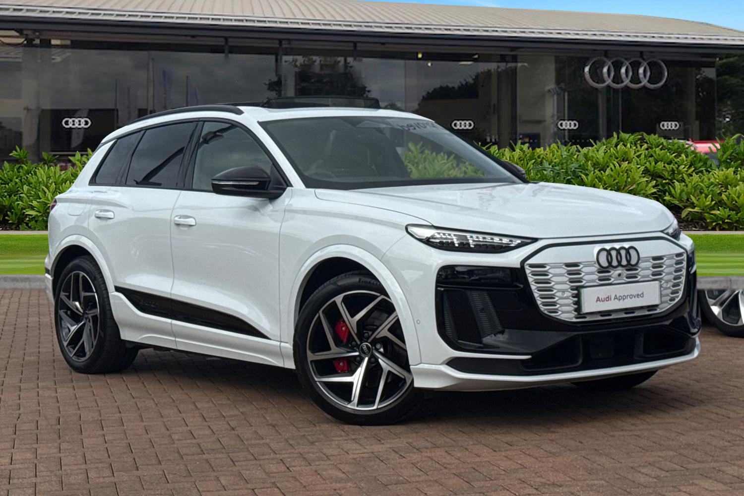 Main listing image - Audi Q6
