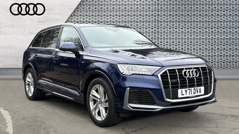 Main listing image - Audi Q7