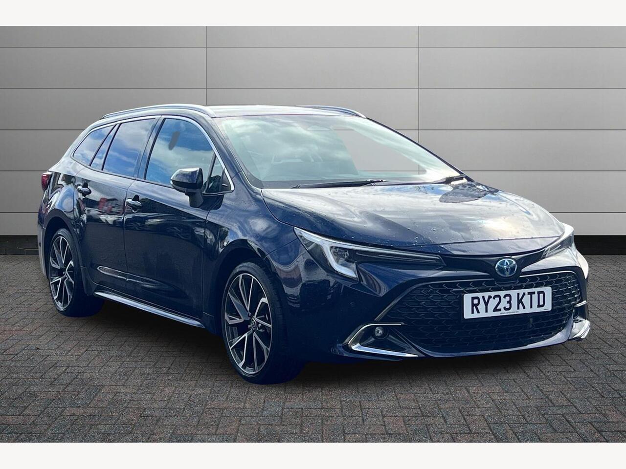 Main listing image - Toyota Corolla Touring Sport