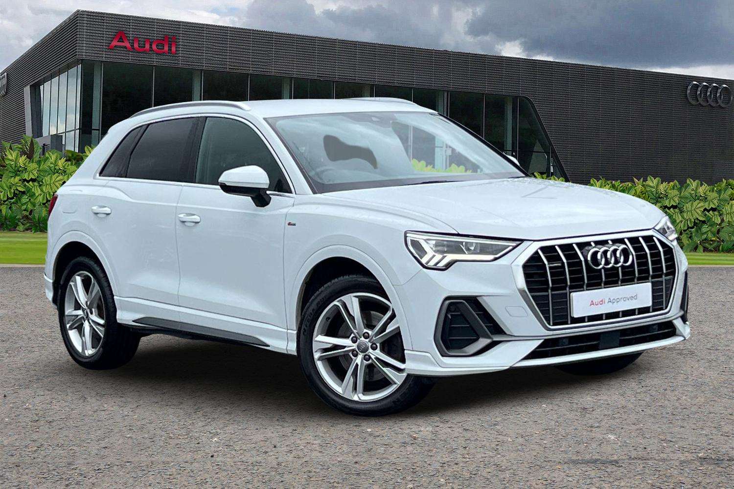 Main listing image - Audi Q3