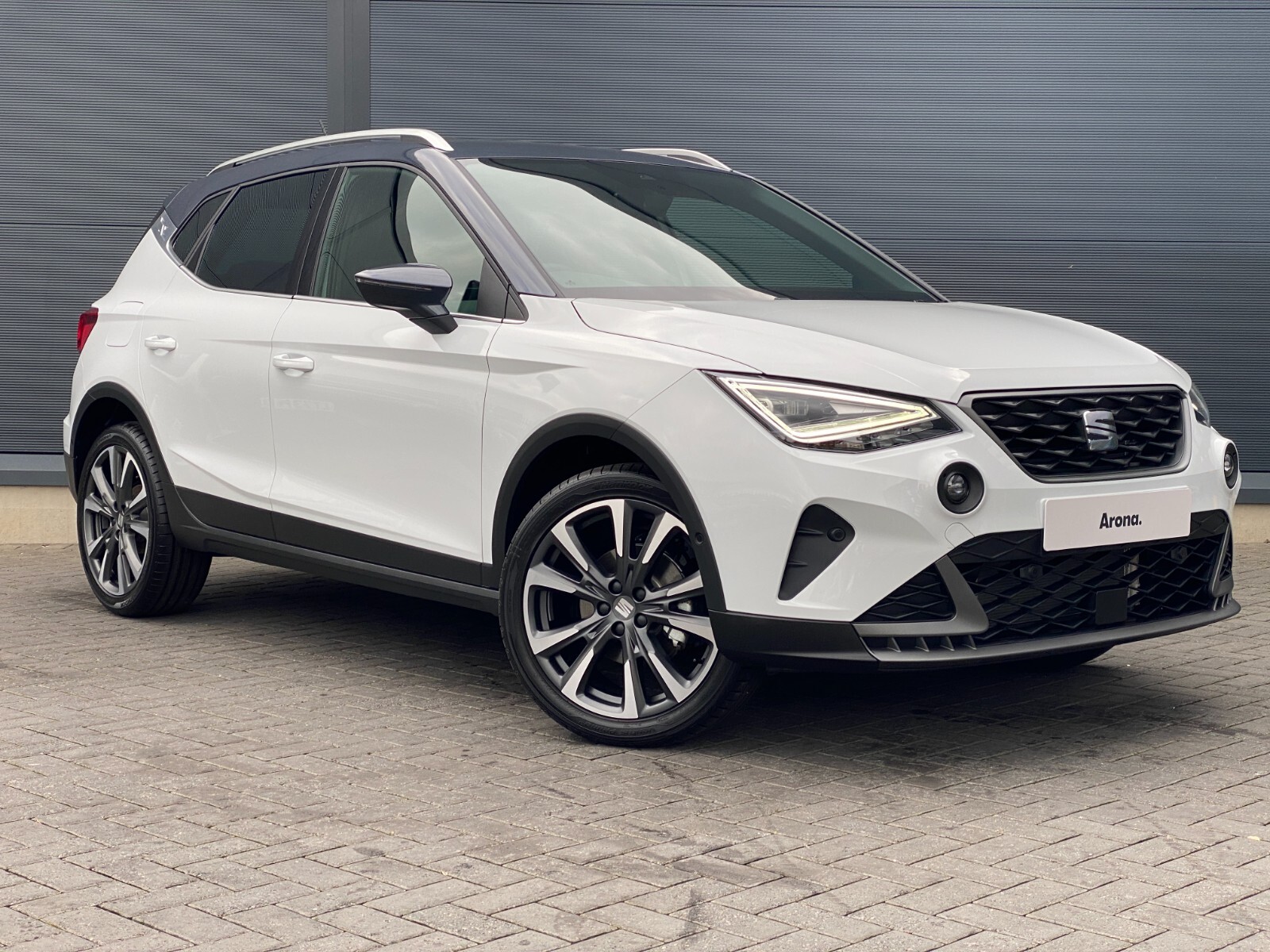 Main listing image - SEAT Arona