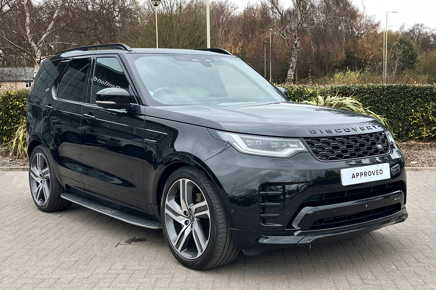 Main listing image - Land Rover Discovery