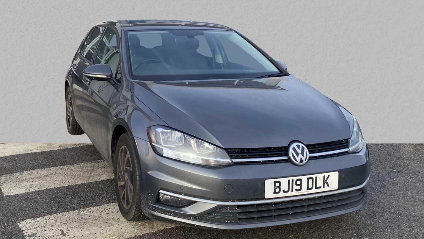 Main listing image - Volkswagen Golf