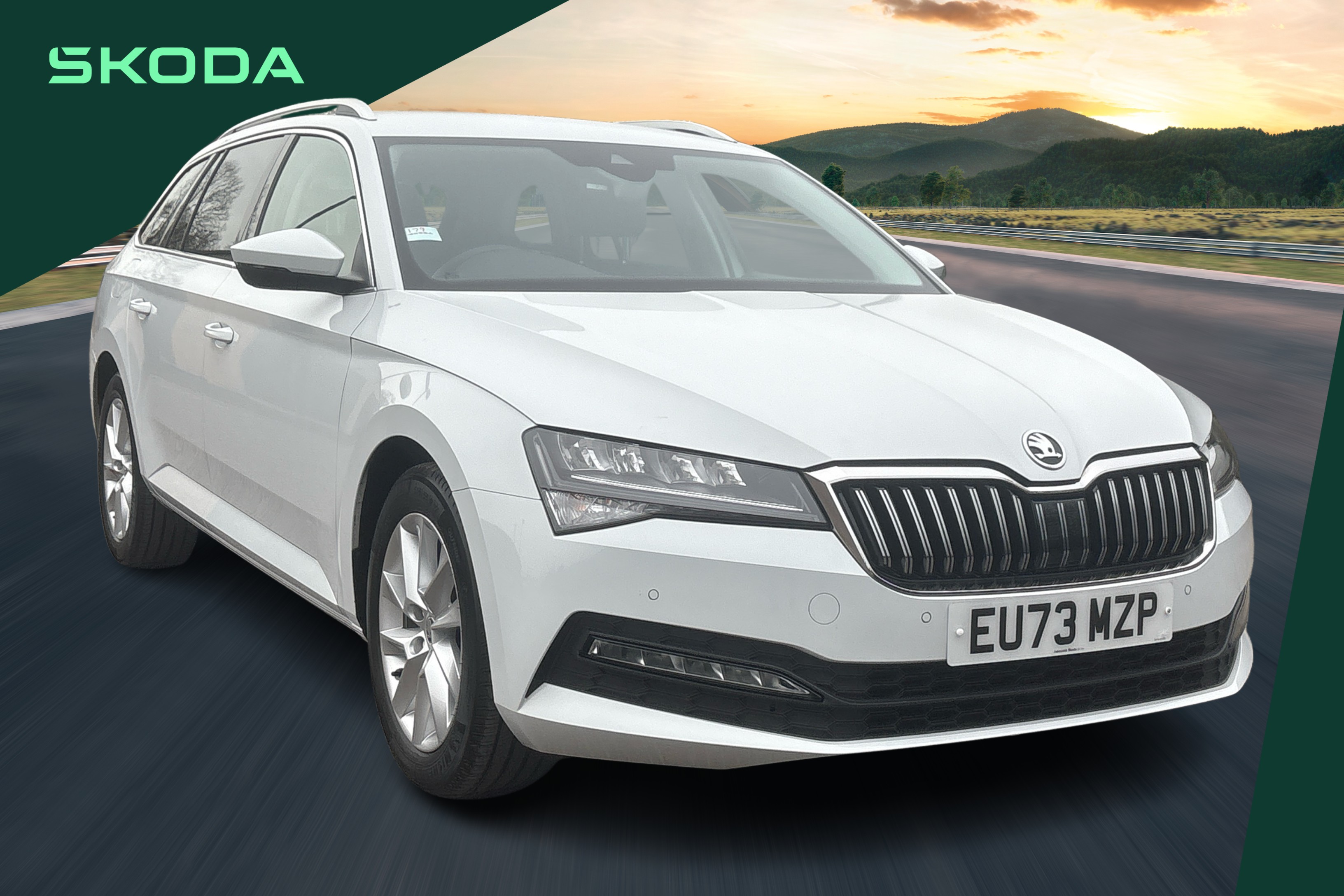 Main listing image - Skoda Superb Estate