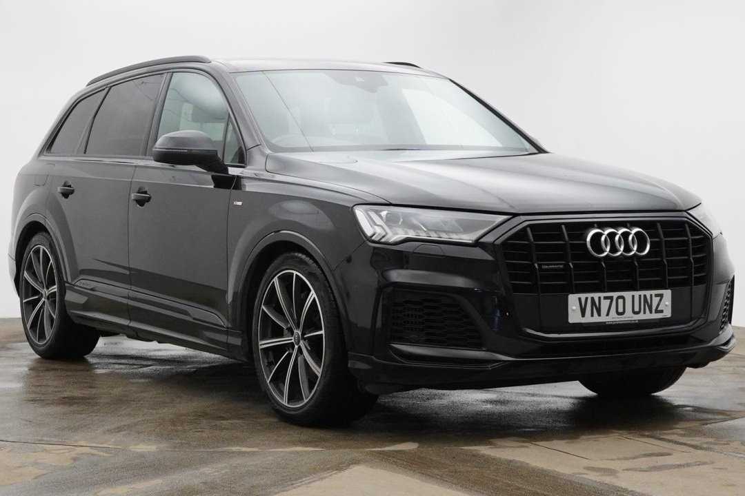 Main listing image - Audi Q7