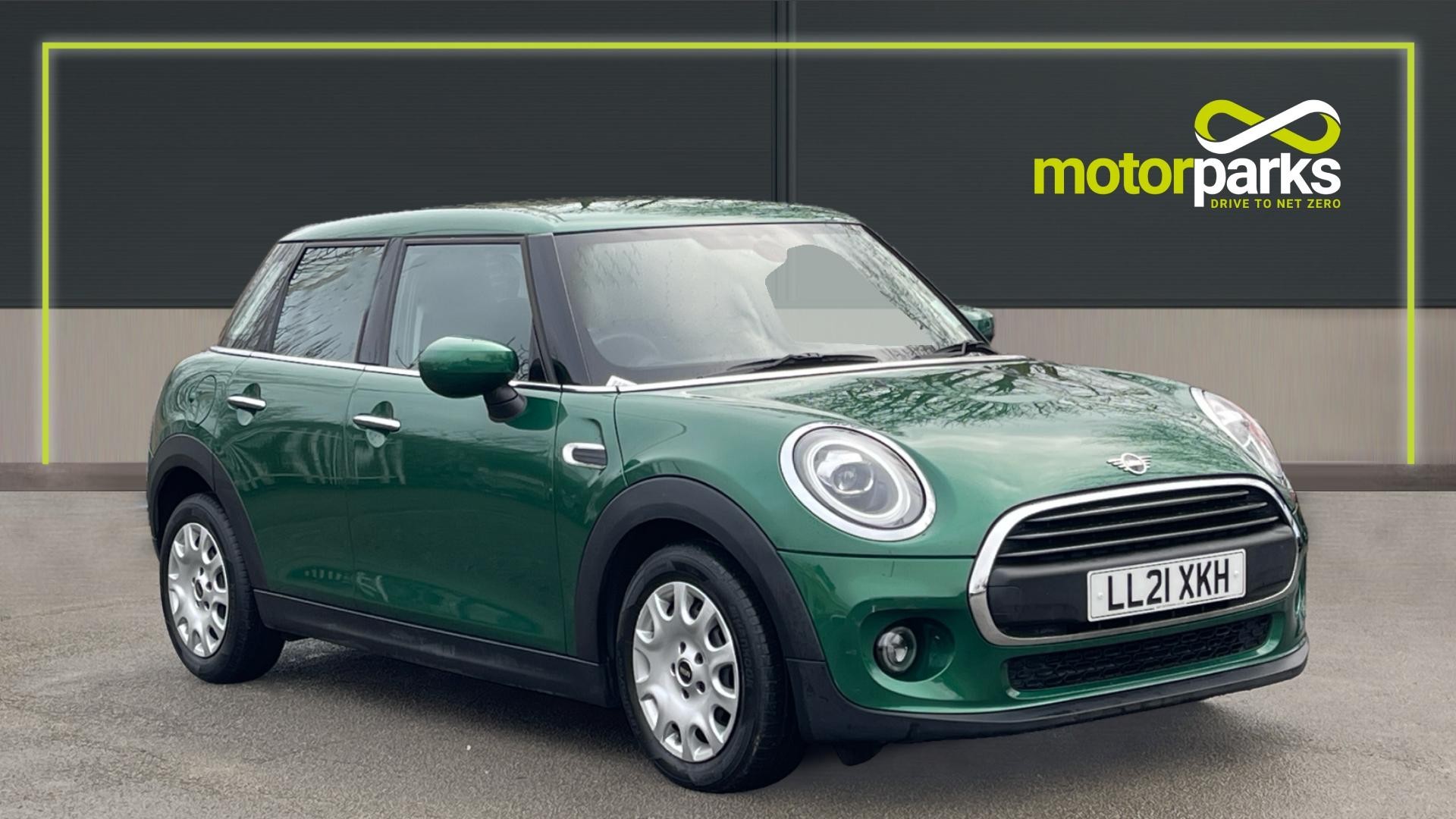 Main listing image - MINI Hatchback 5dr