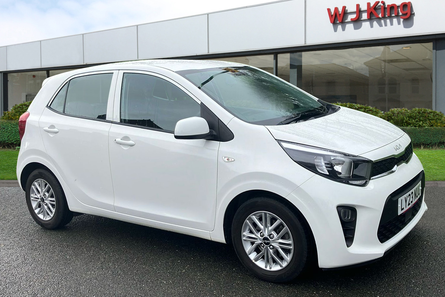 Main listing image - Kia Picanto
