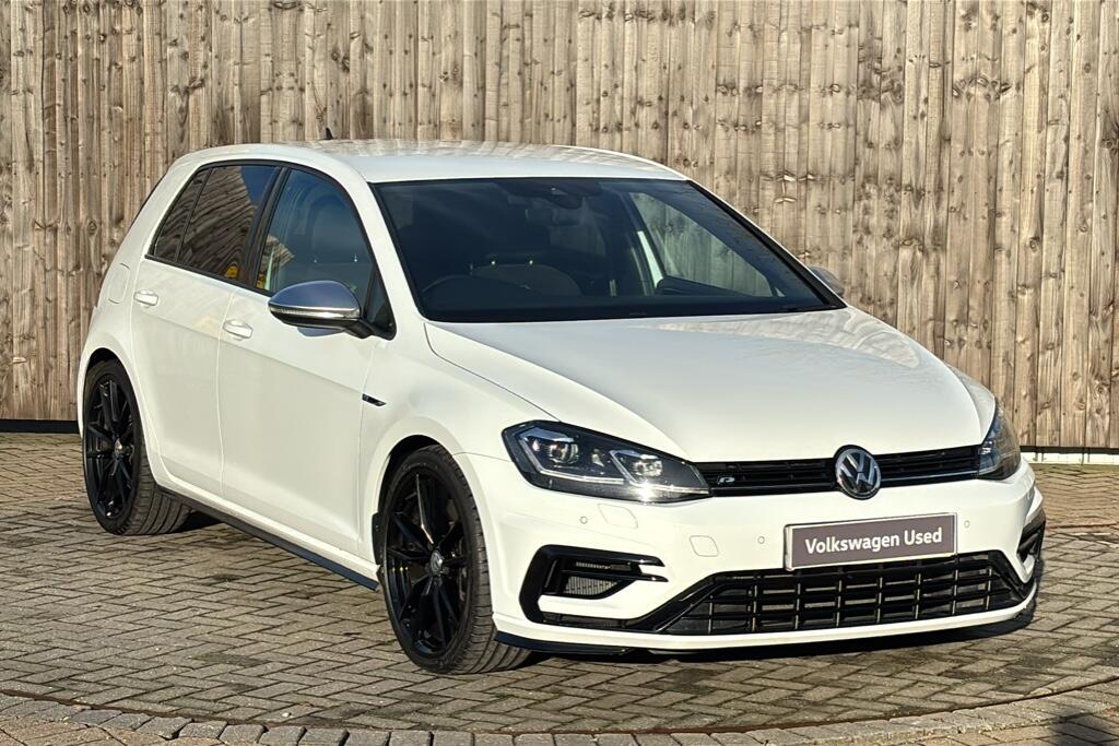 Main listing image - Volkswagen Golf