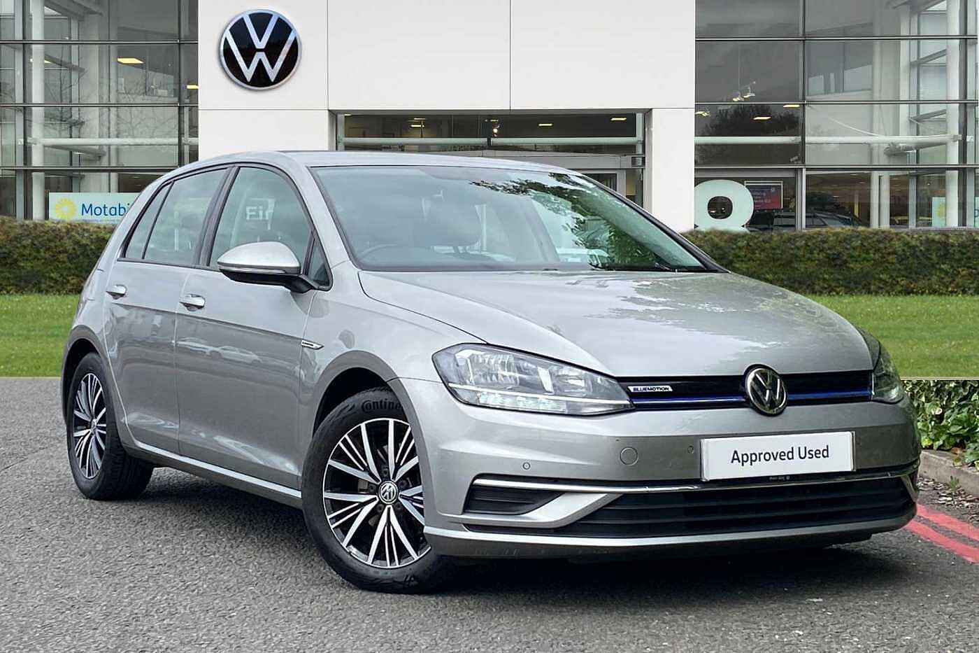 Main listing image - Volkswagen Golf