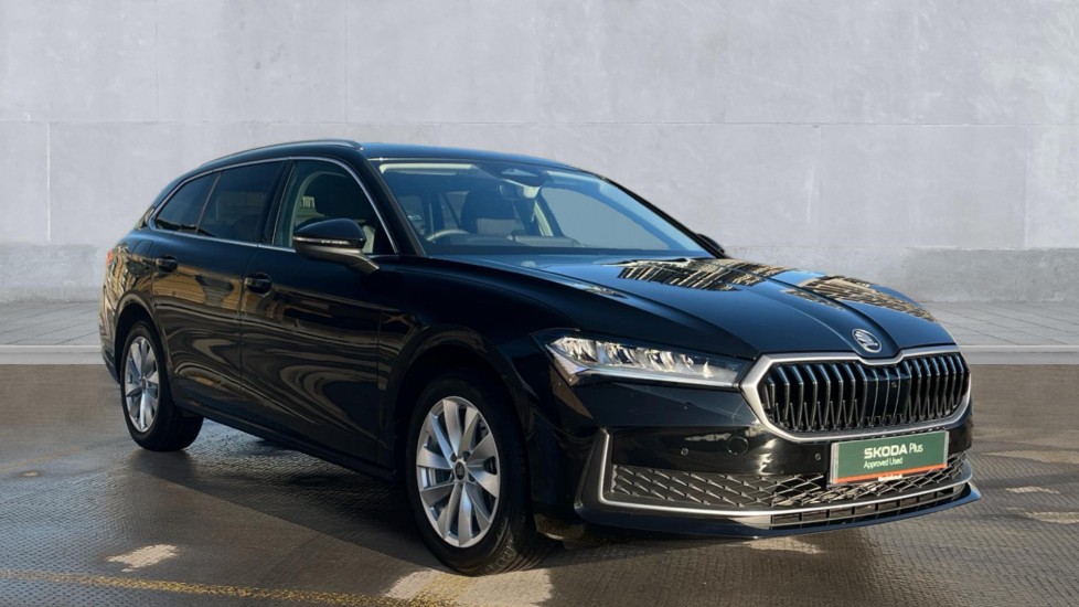 Main listing image - Skoda Superb Estate