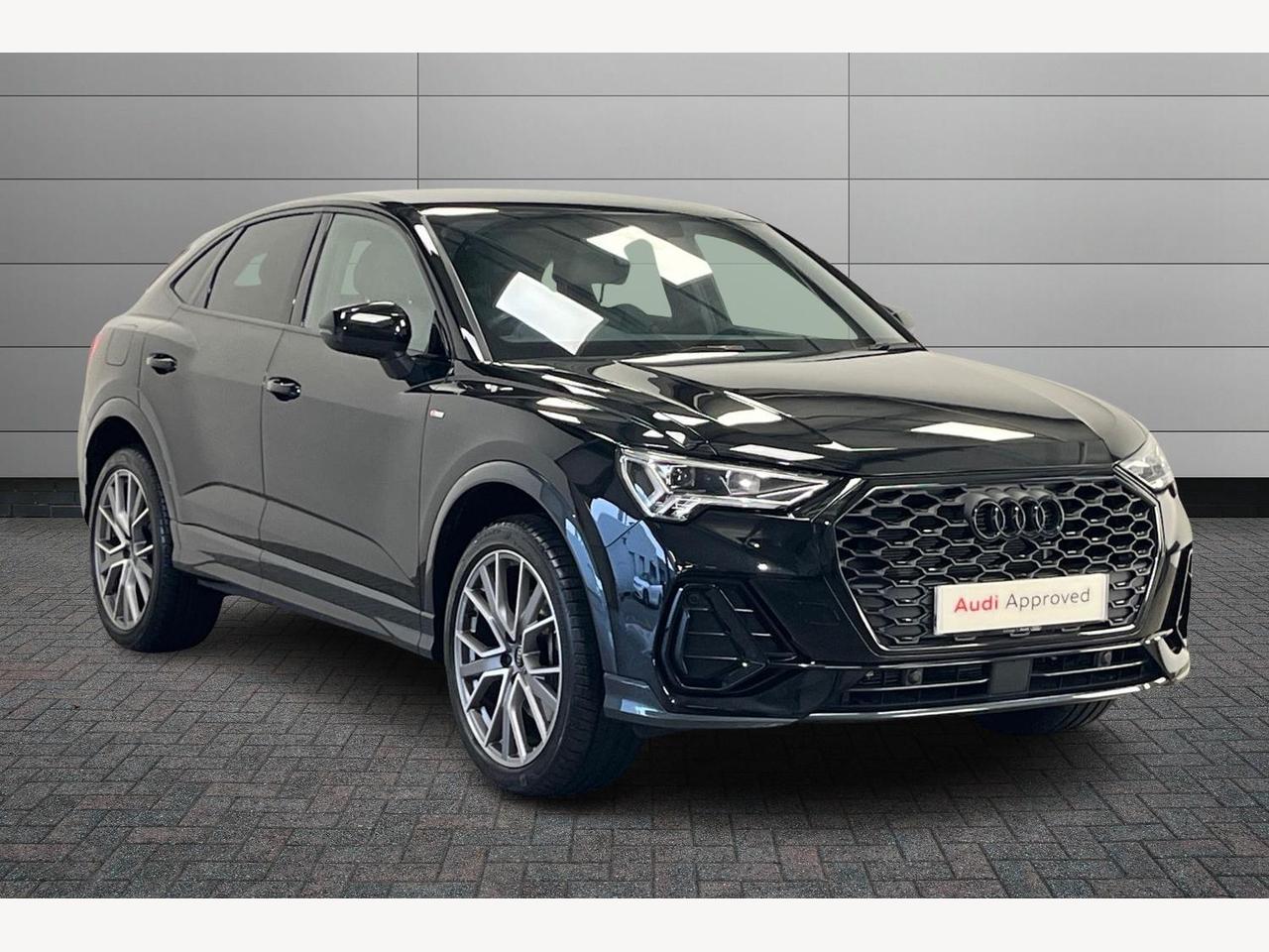 Main listing image - Audi Q3