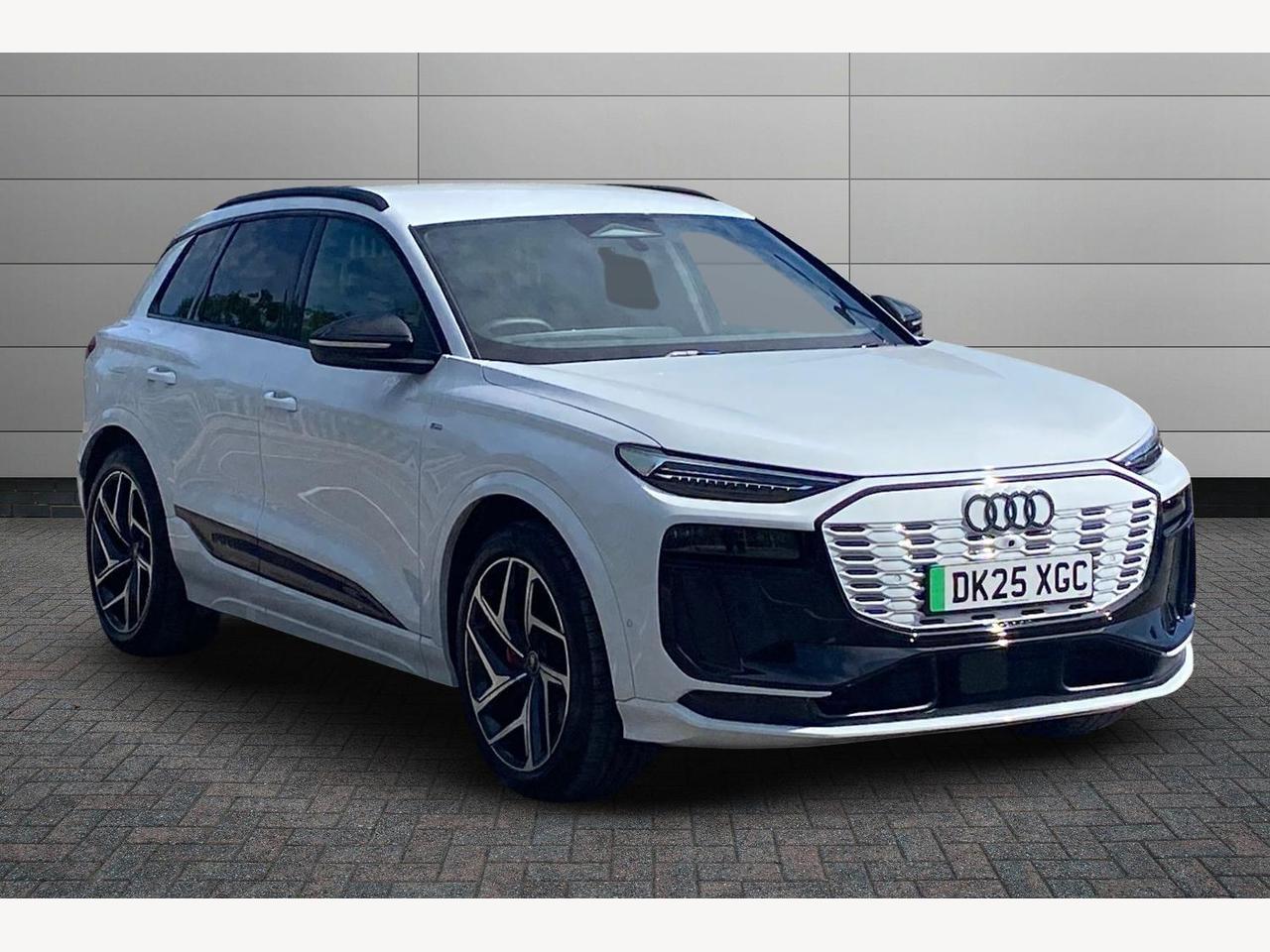 Main listing image - Audi Q6 e-tron