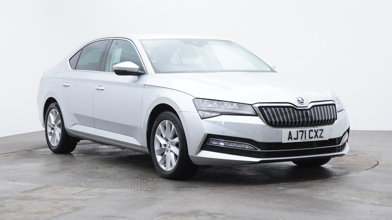 Main listing image - Skoda Superb