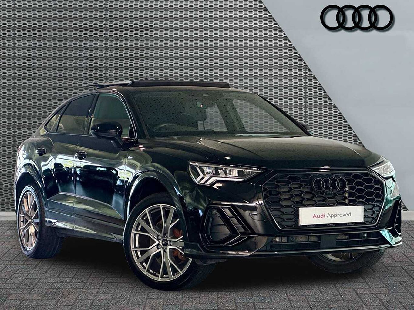 Main listing image - Audi Q3