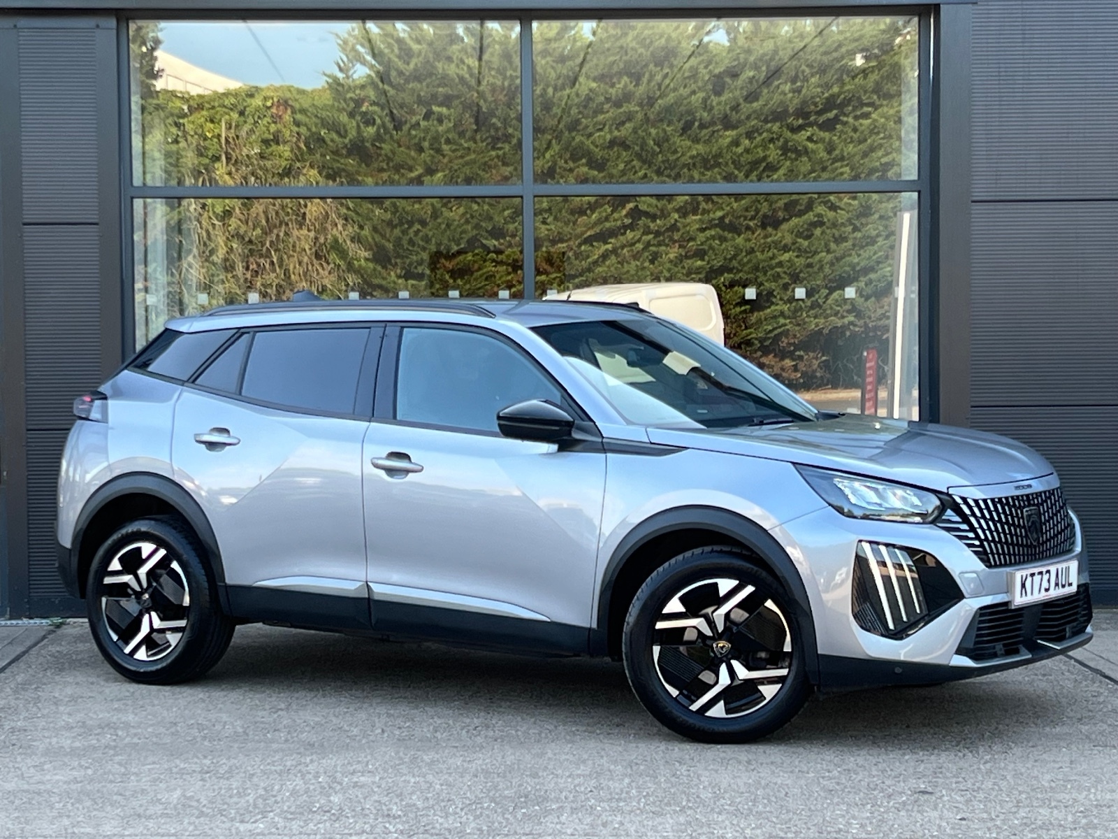 Main listing image - Peugeot 2008