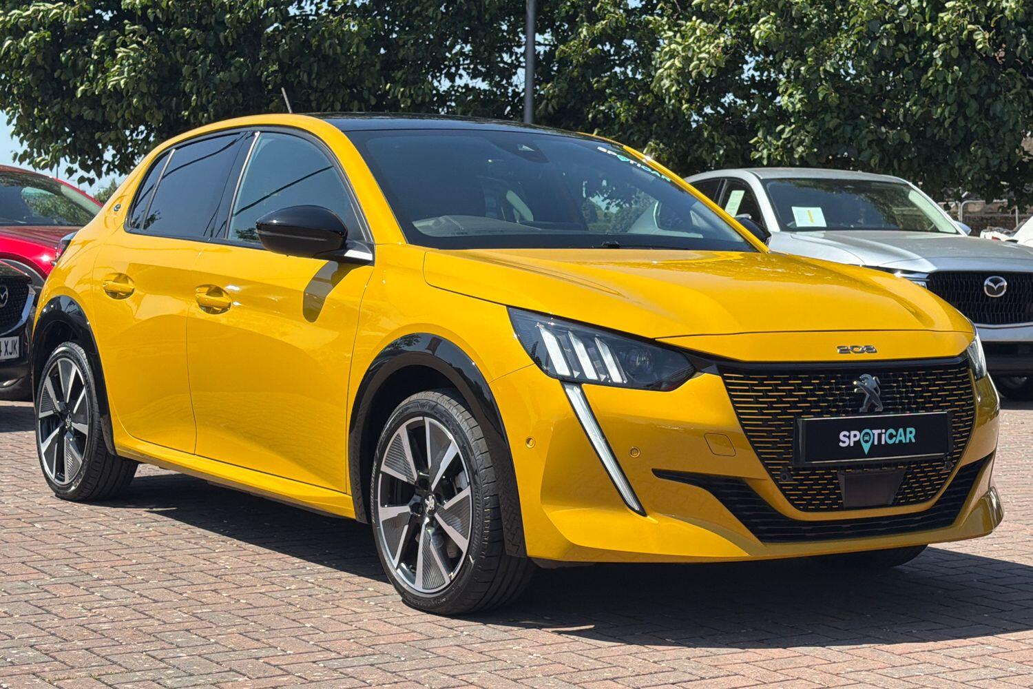 Main listing image - Peugeot 208