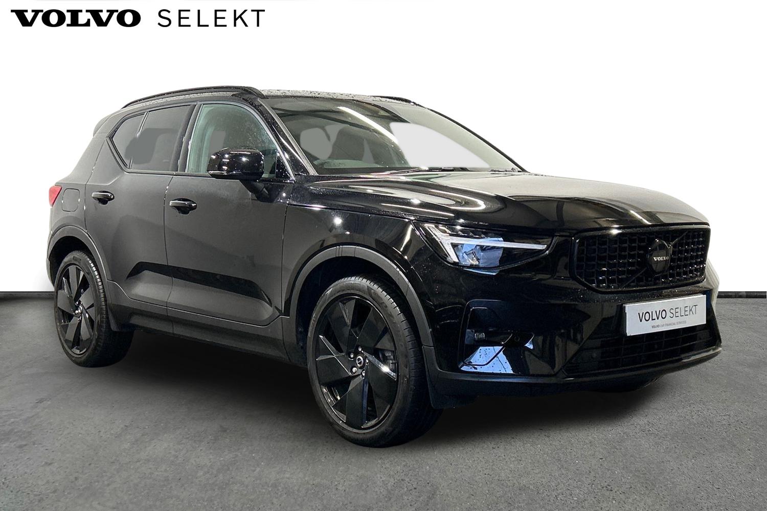 Main listing image - Volvo XC40