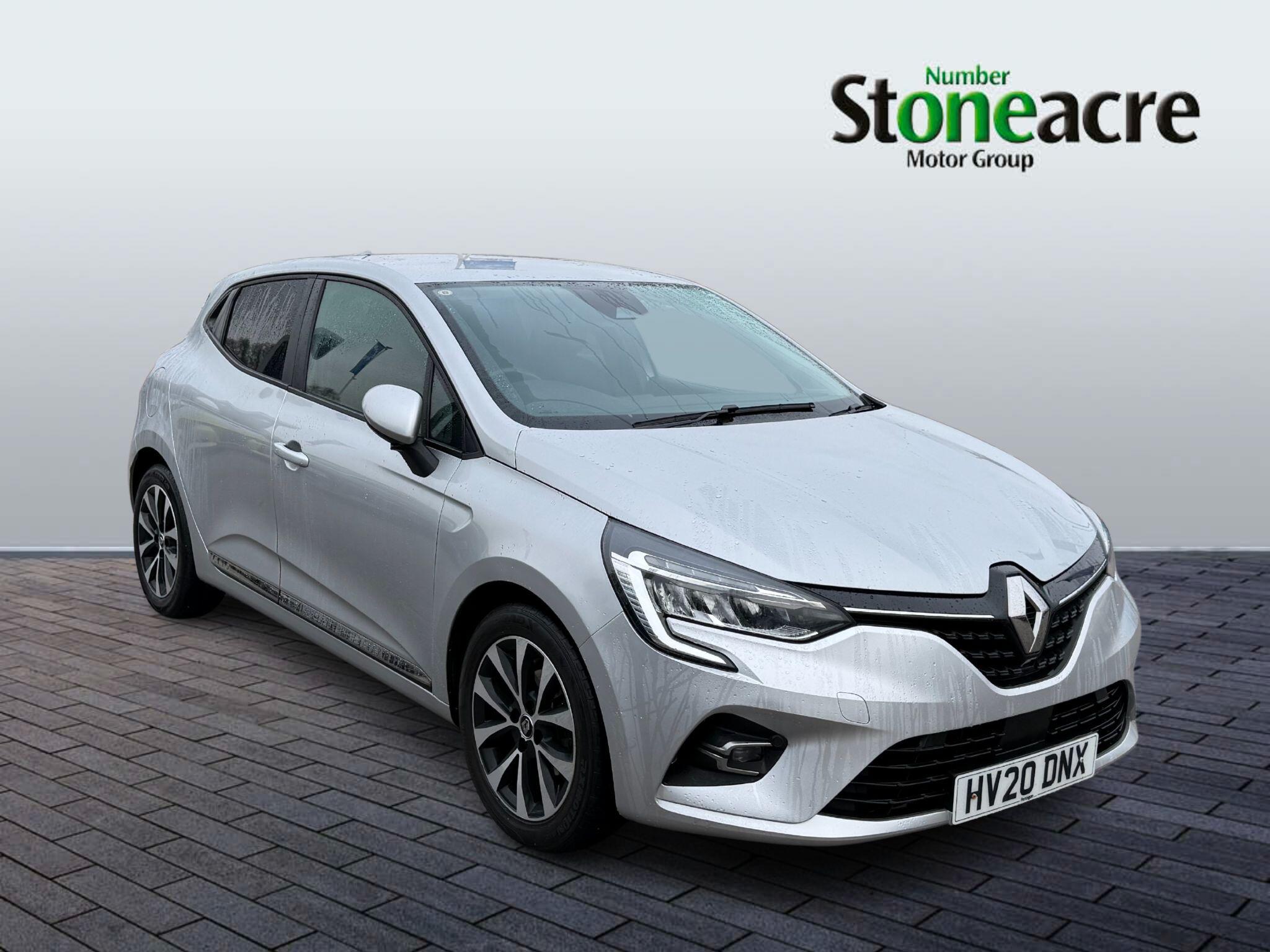 Main listing image - Renault Clio