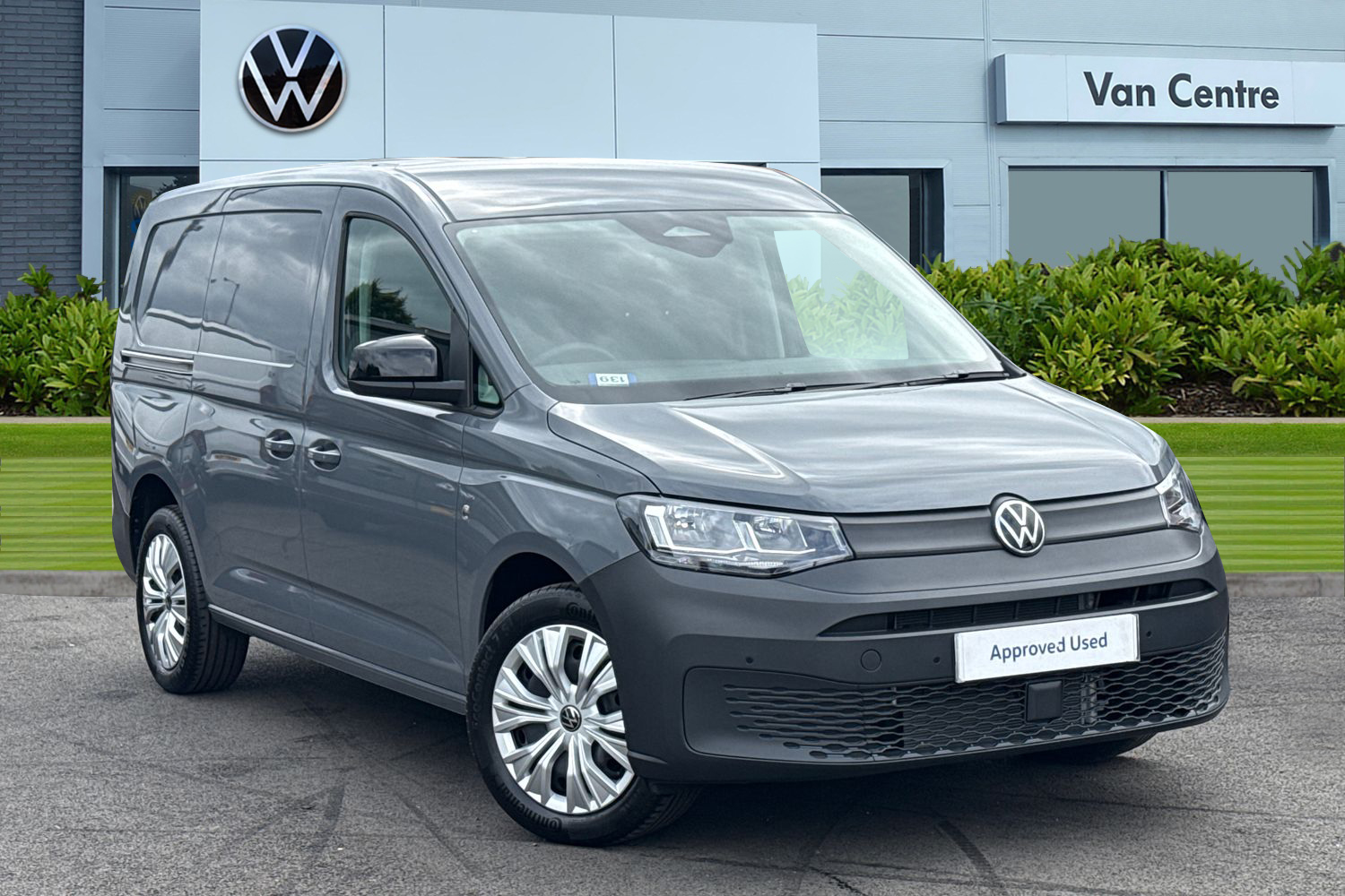 Main listing image - Volkswagen Caddy Maxi