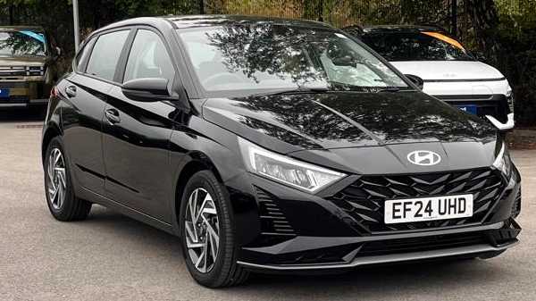 Main listing image - Hyundai i20