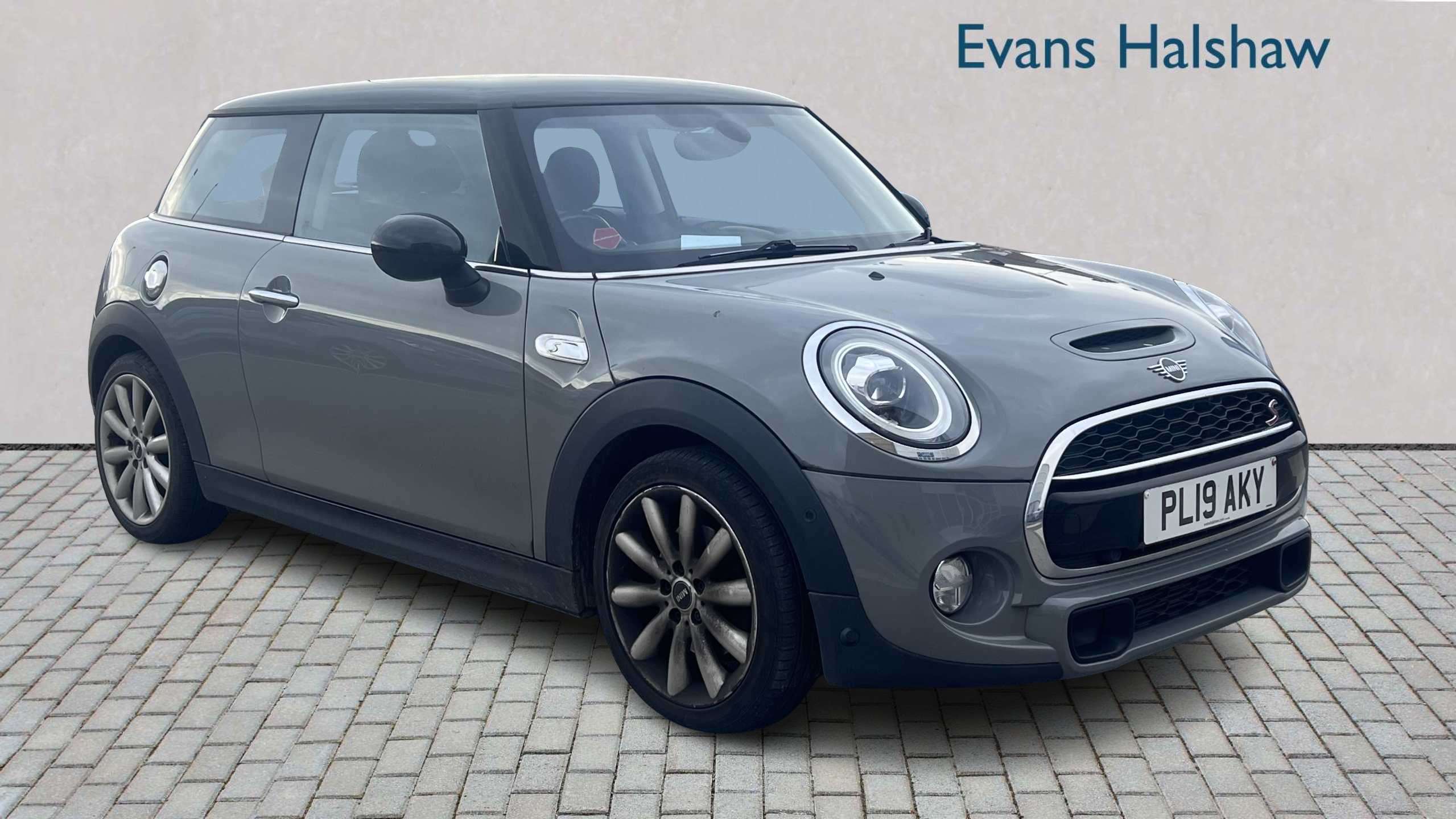 Main listing image - MINI Hatchback