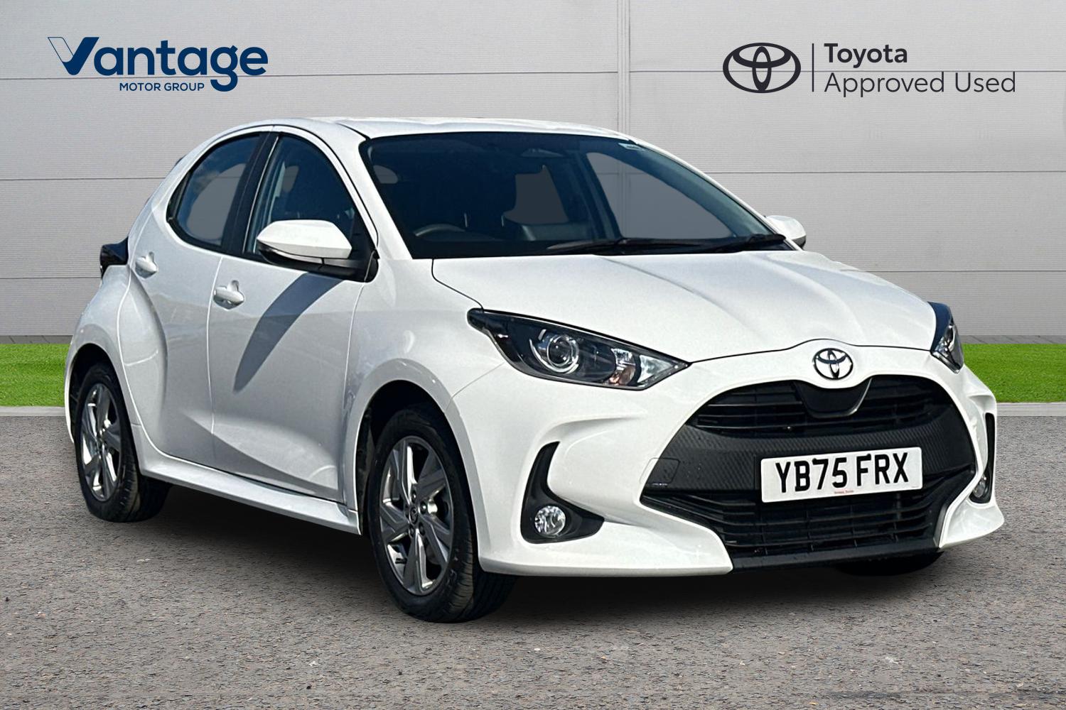 Main listing image - Toyota Yaris