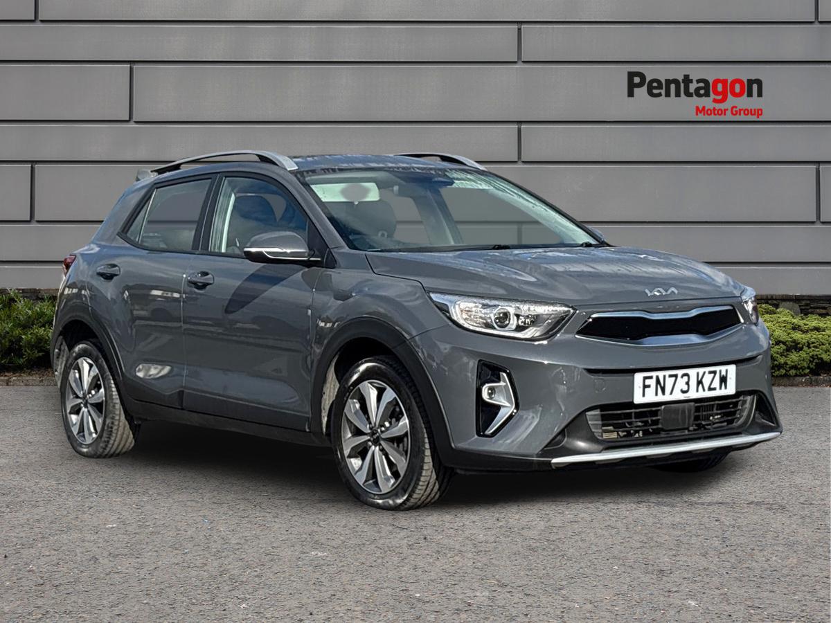 Main listing image - Kia Stonic