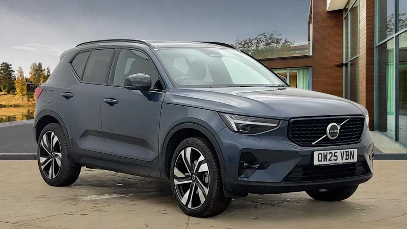 Main listing image - Volvo XC40