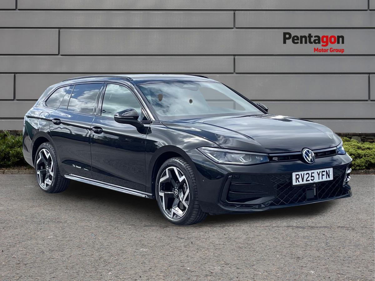 Main listing image - Volkswagen Passat