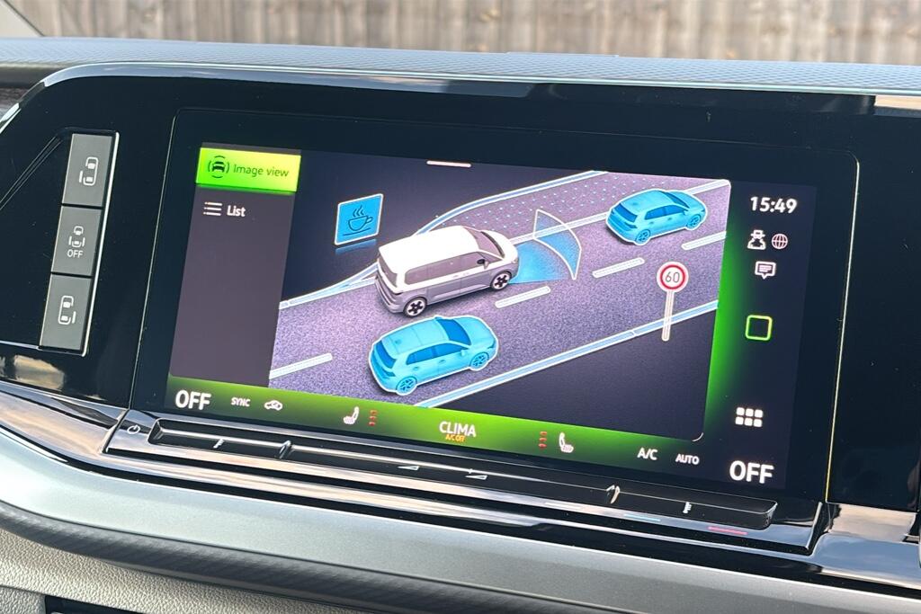 Main listing image - Volkswagen Multivan