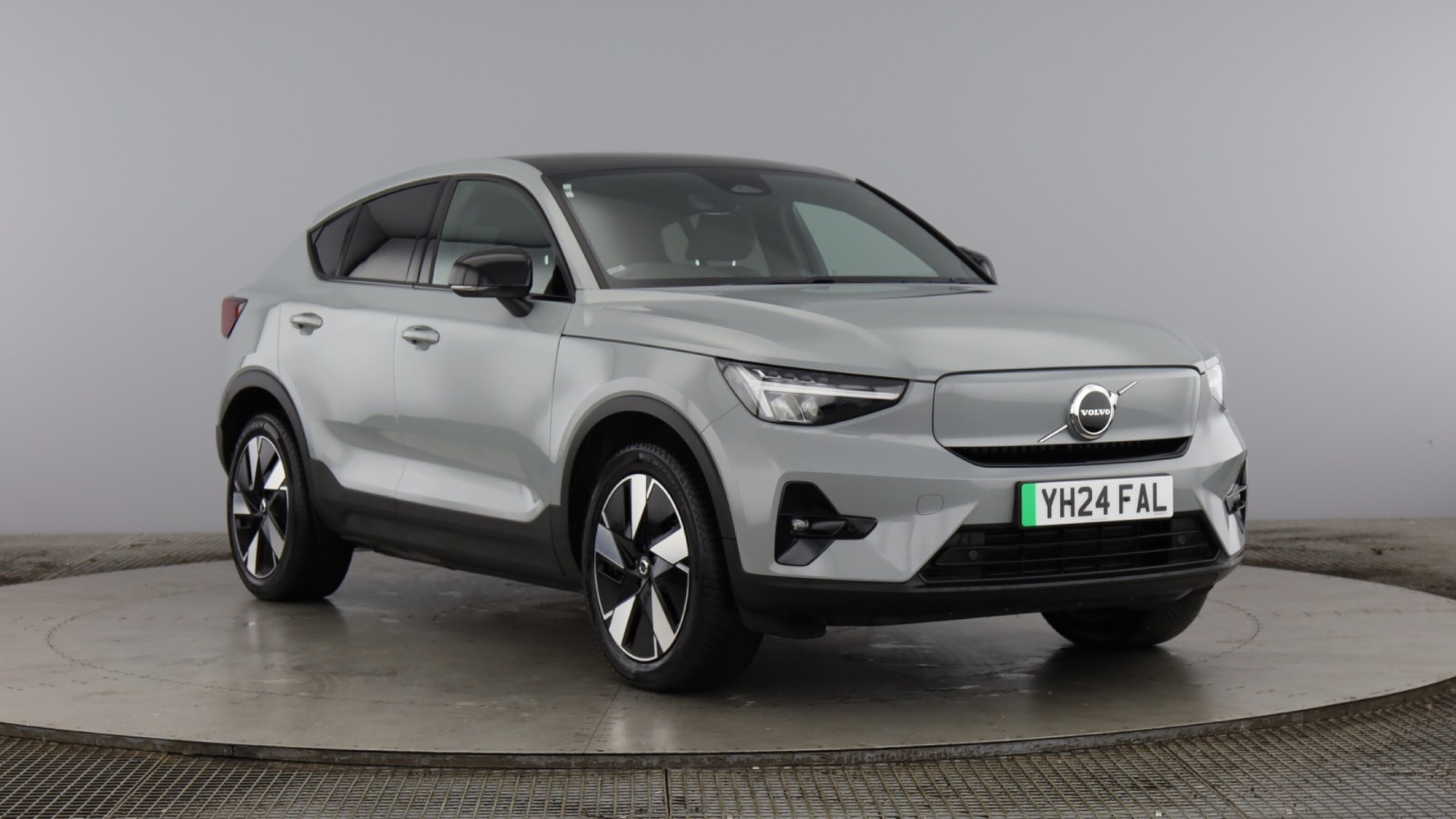 Main listing image - Volvo C40