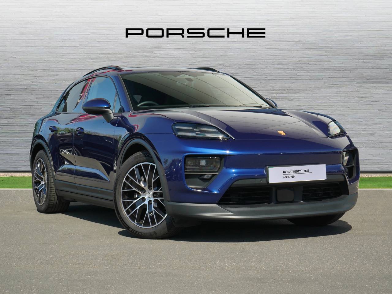 Main listing image - Porsche Macan
