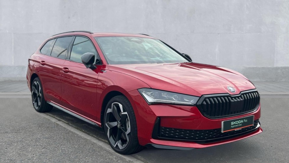 Main listing image - Skoda Superb Estate