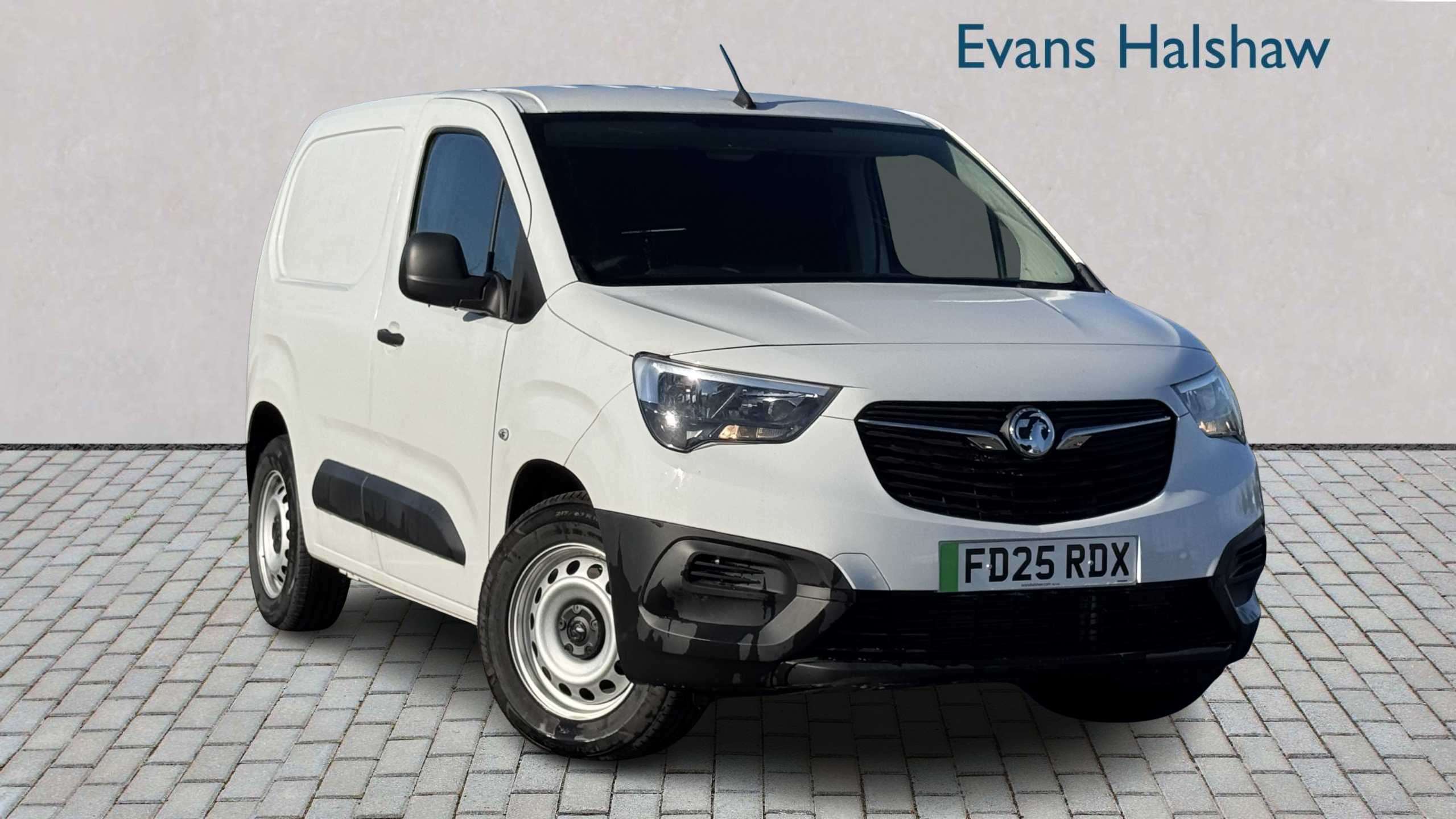 Main listing image - Vauxhall Combo Cargo-e