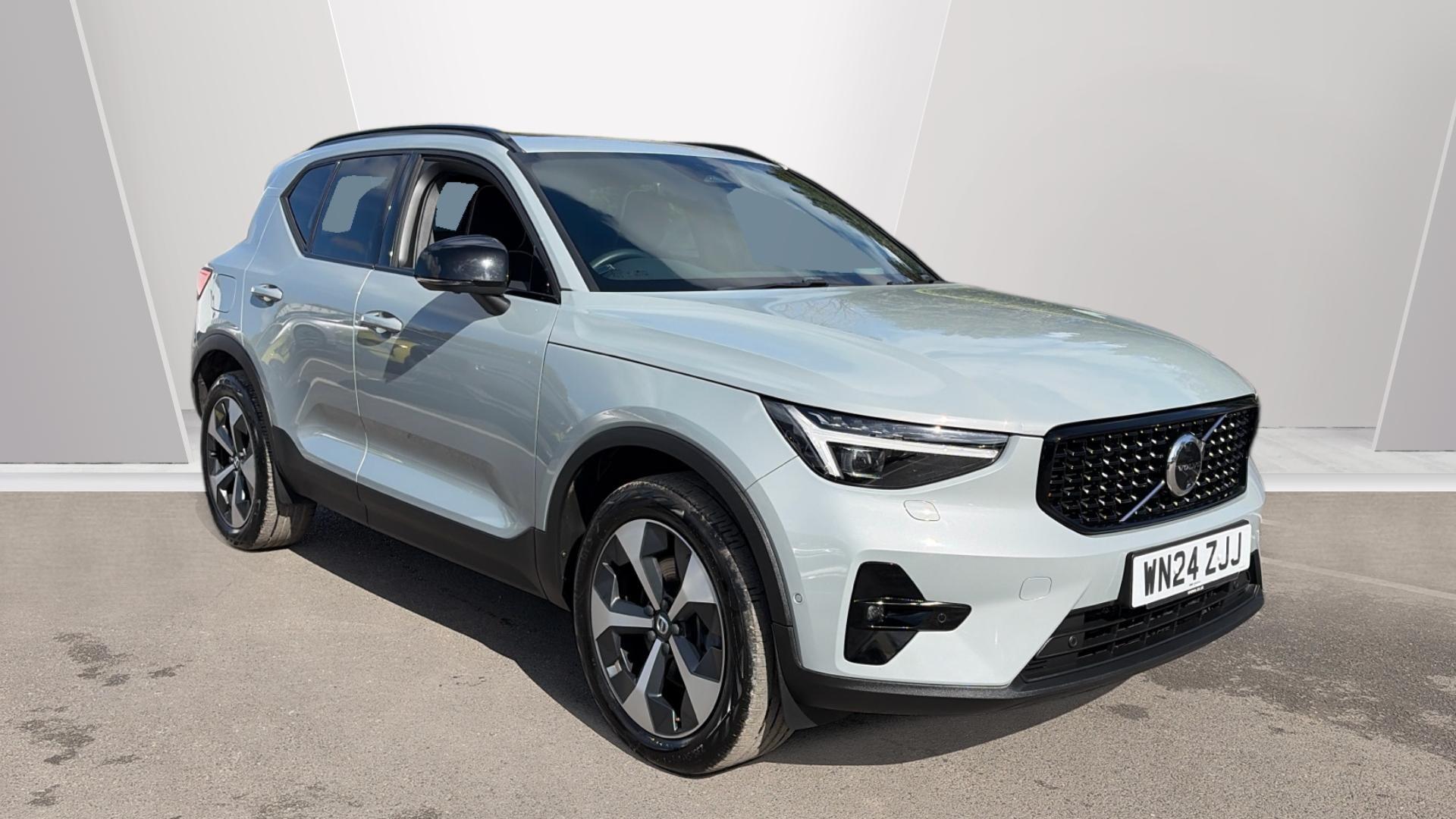 Main listing image - Volvo XC40