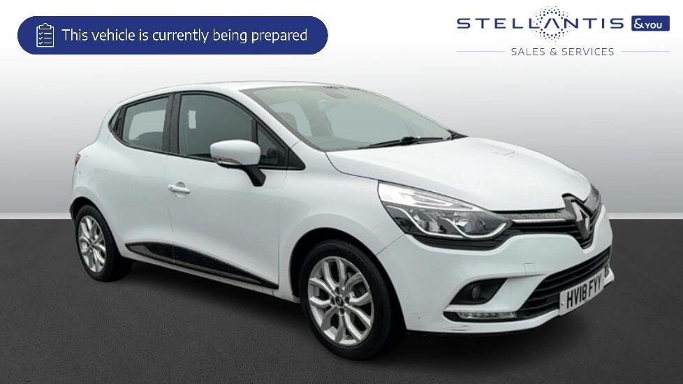 Main listing image - Renault Clio