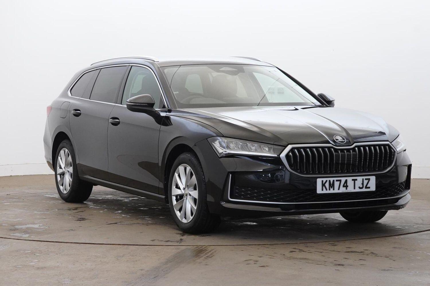 Main listing image - Skoda Superb Estate