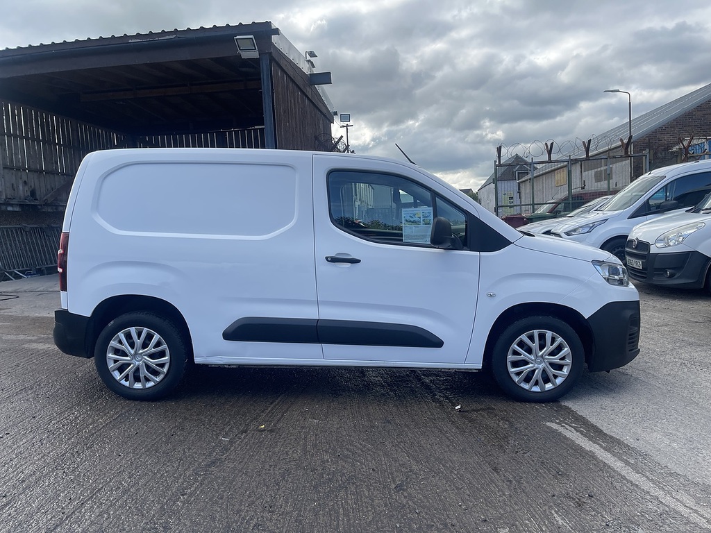 Main listing image - Citroen Berlingo Van